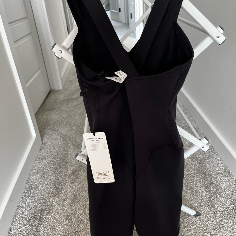 ALO Yoga Airbrush real onesie - Picture 5 of 8
